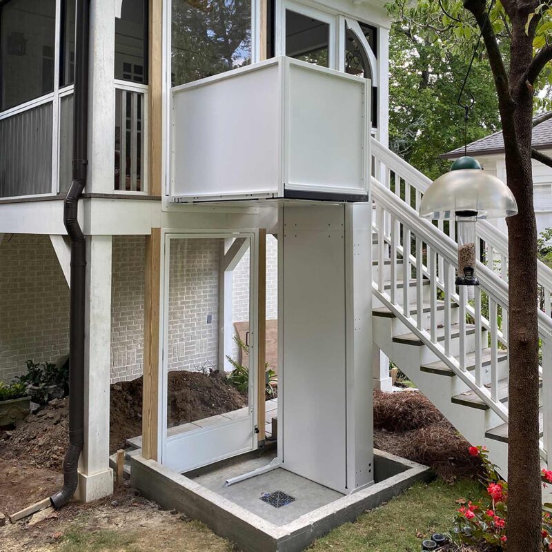 outside wheelchair vertical lift